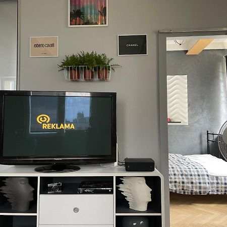 Grey Gucci Apartment City Center Варшава Екстер'єр фото
